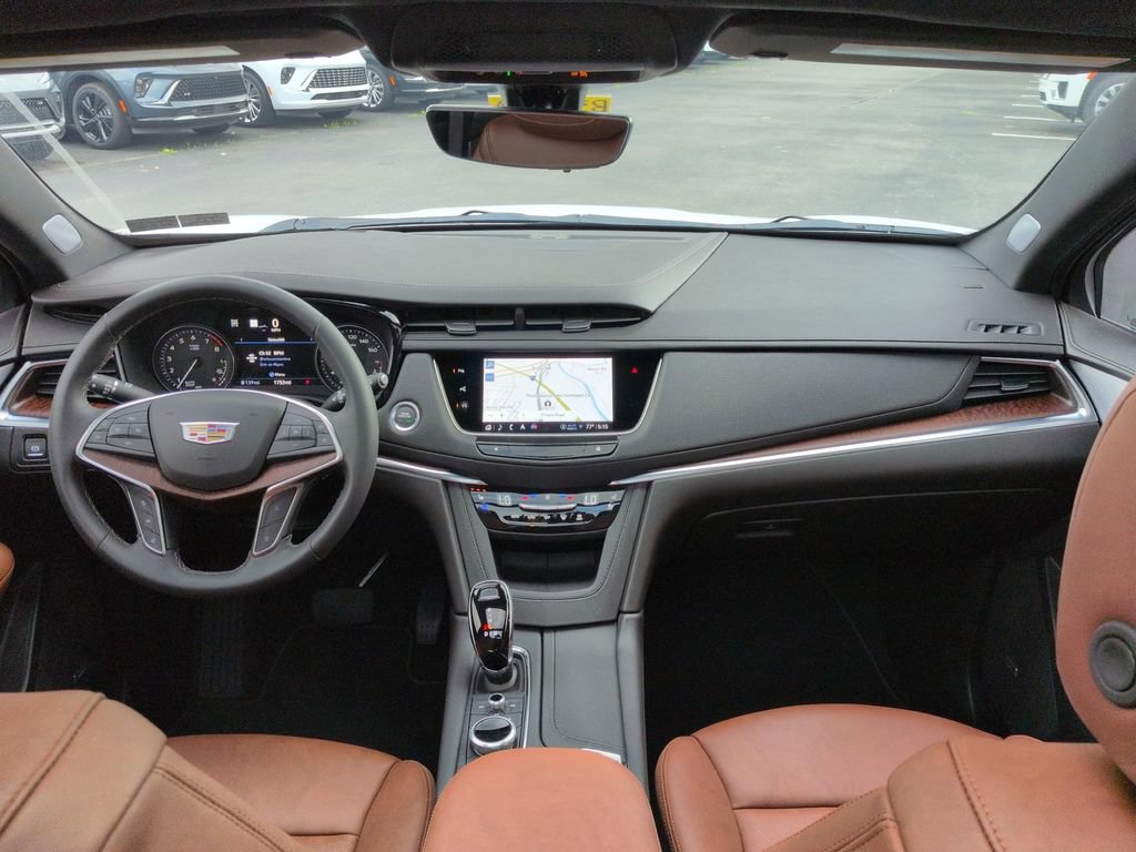 Used 2026 Cadillac XT5 Premium Luxury w/ Driver Assist Package AWD/4WD image 9