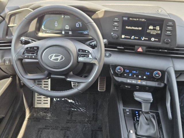 Certified 2025 Hyundai Elantra Sport FWD image 27