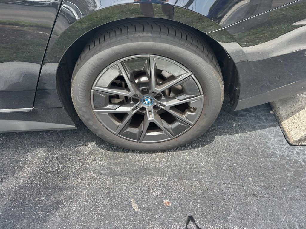 Used 2023 BMW i4 eDrive35 w/ Premium Package RWD image 7