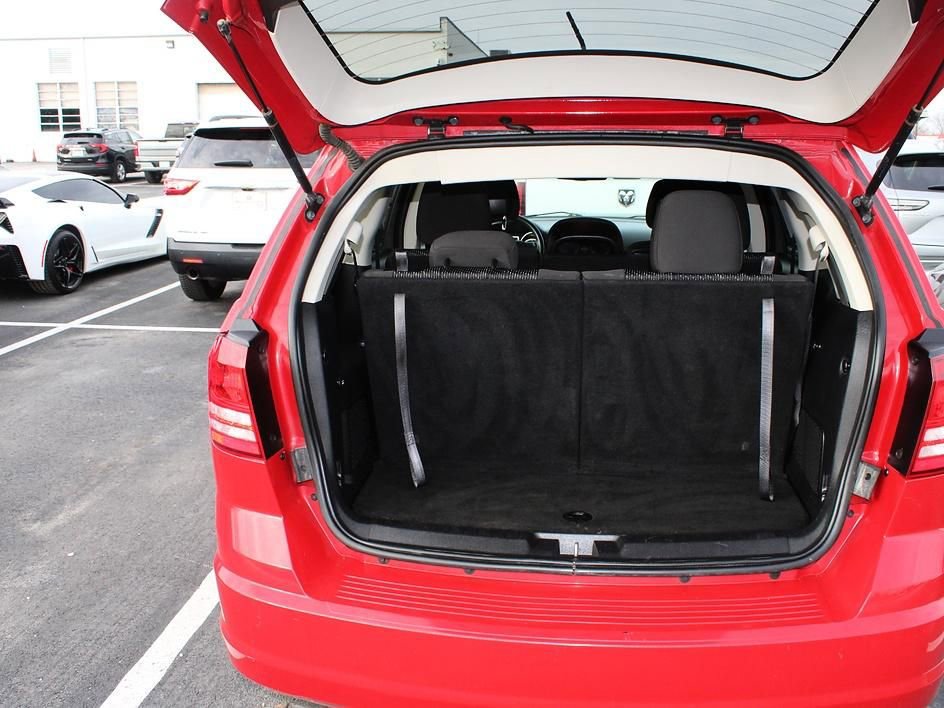 Used 2018 Dodge Journey SE image 30