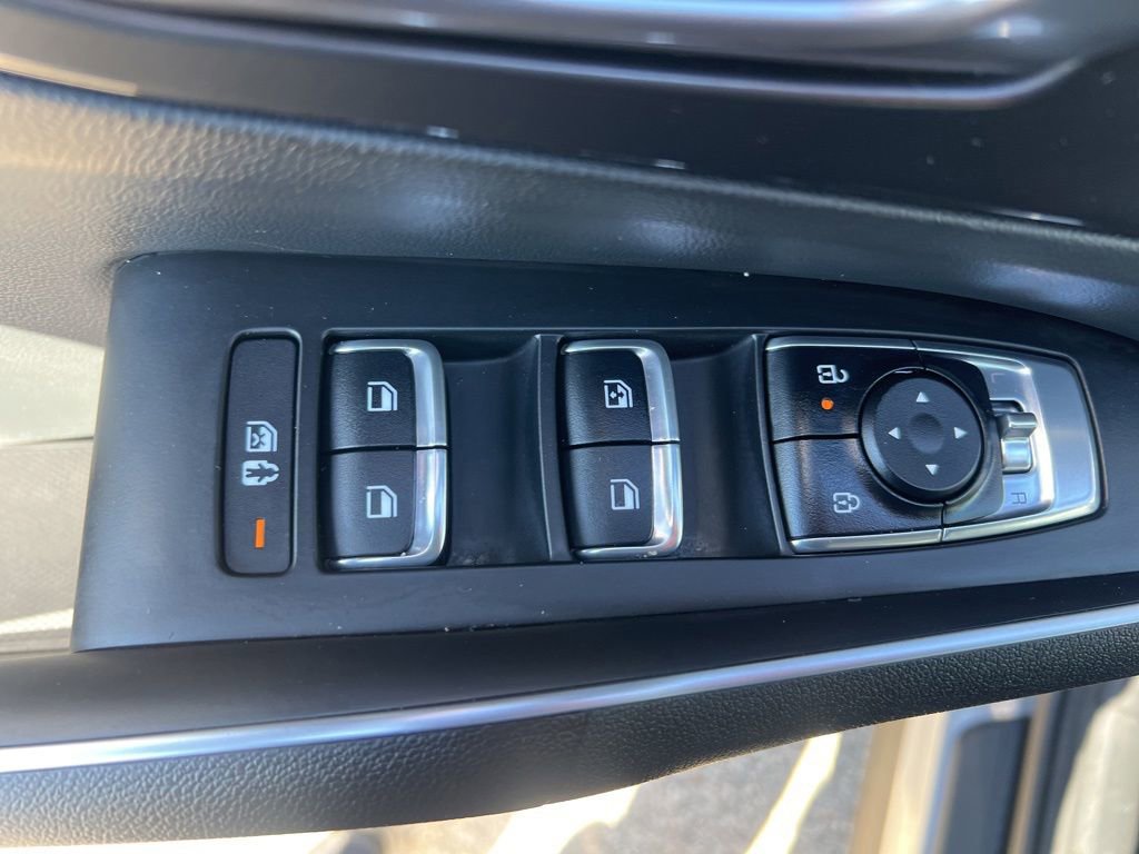 Certified 2025 Kia Sorento S image 48