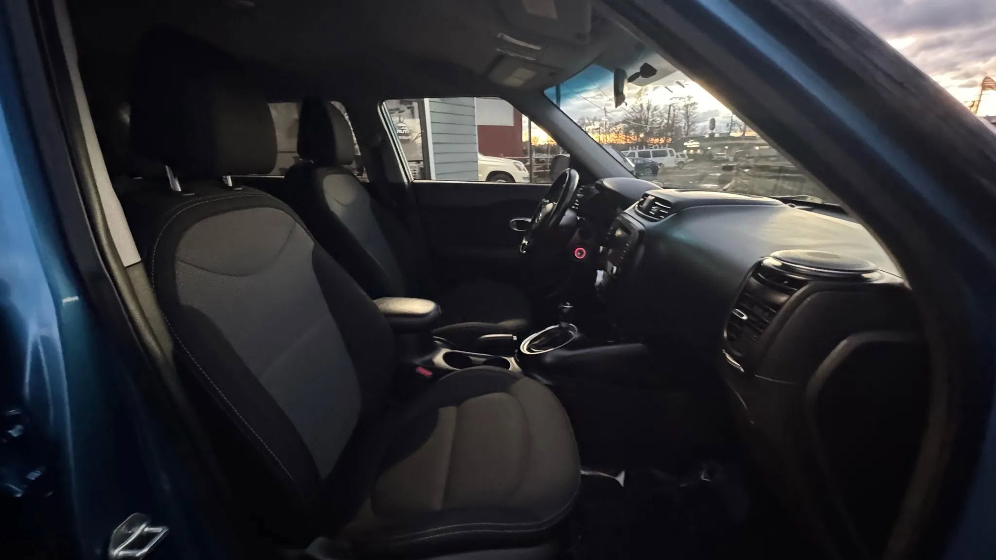 Used 2018 Kia Soul + image 27