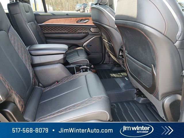 Used 2024 Jeep Grand Cherokee L Summit AWD/4WD image 13