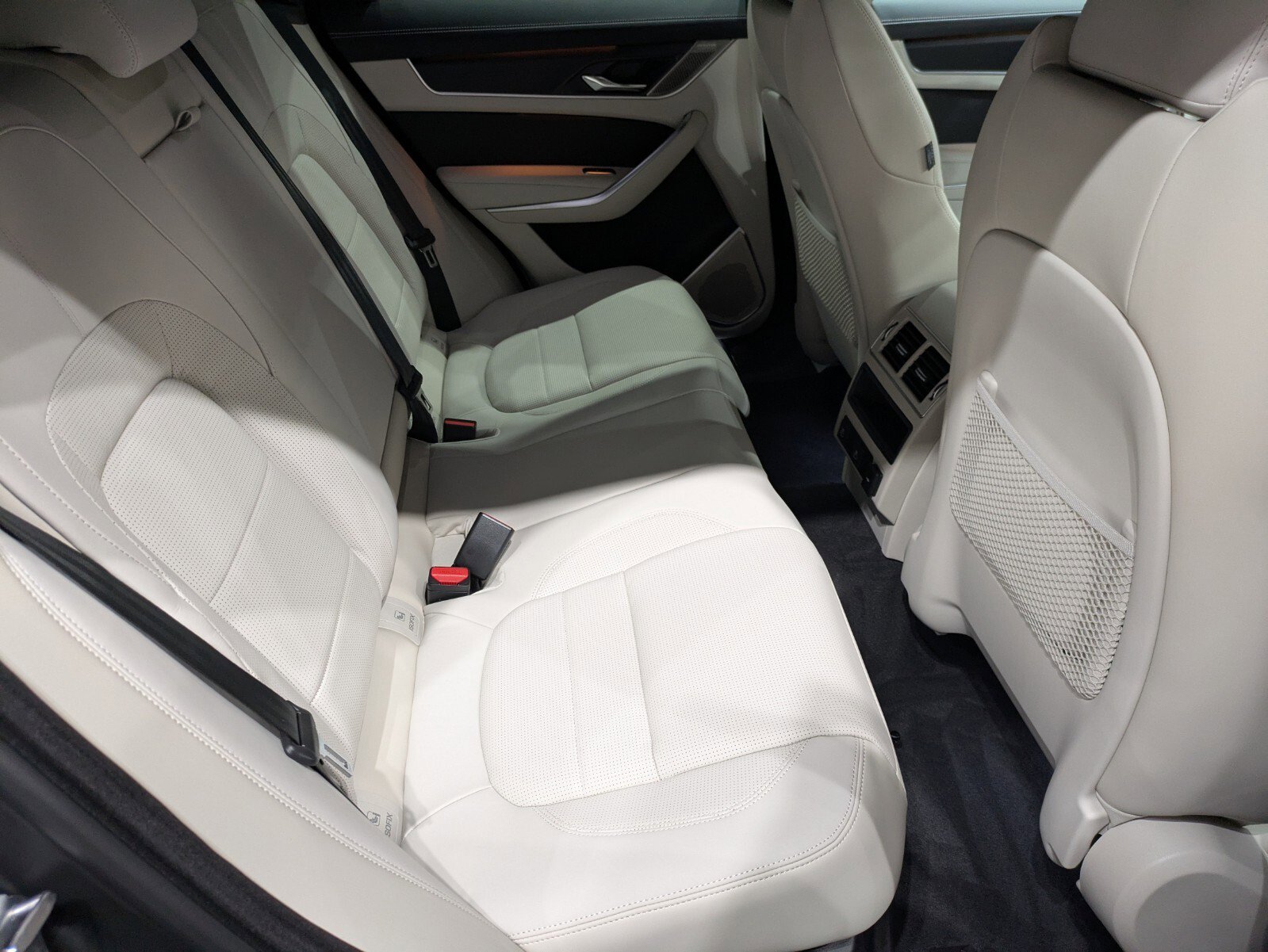 New 2026 Jaguar F-PACE R-Dynamic S image 21