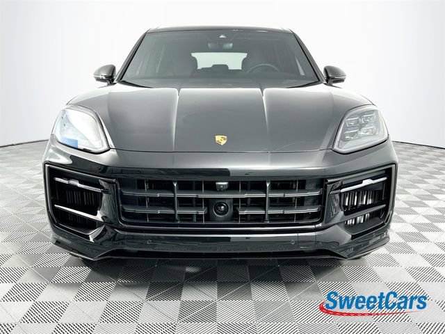 Used 2026 Porsche Cayenne GTS AWD/4WD image 2