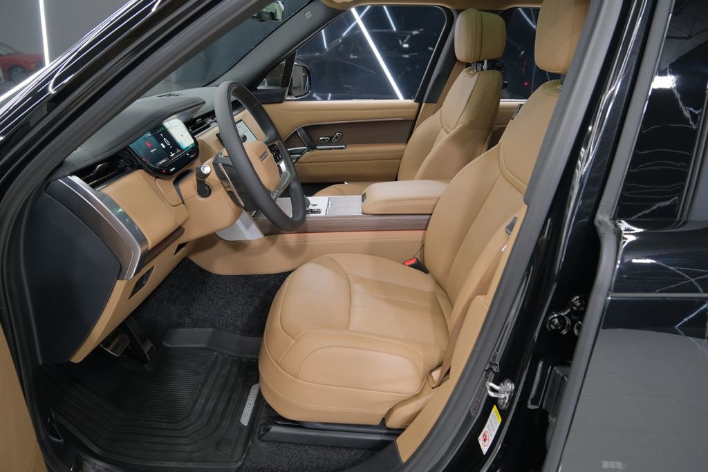 Used 2026 Land Rover Range Rover Long Wheelbase SE image 30