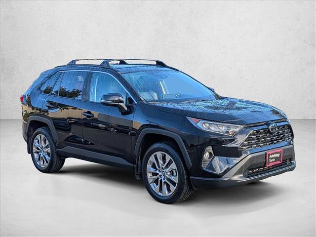 Used 2021 Toyota RAV4 XLE Premium image 3