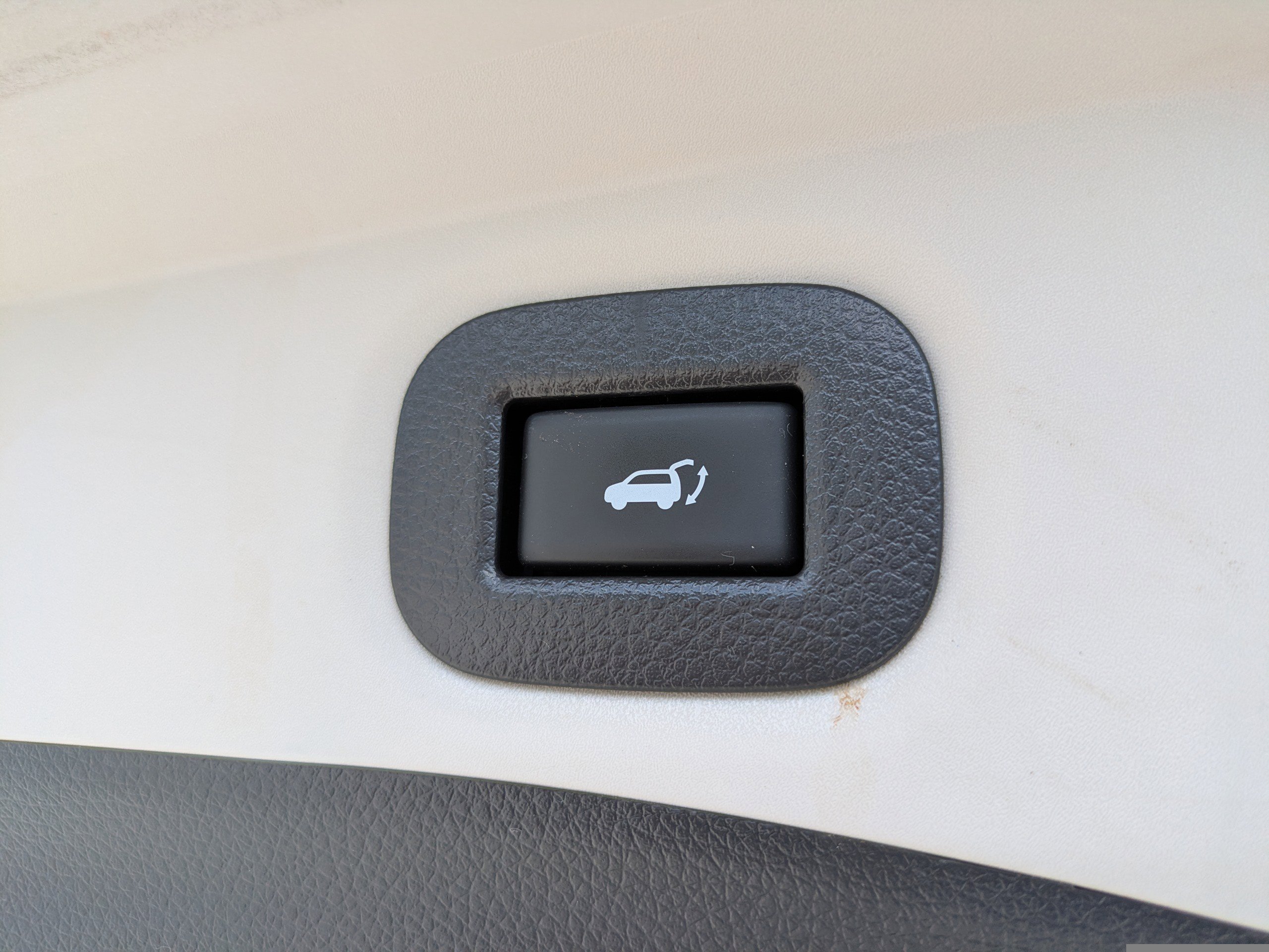 Used 2019 Nissan Rogue SV w/ Premium Package AWD/4WD image 12