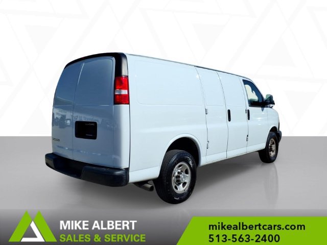 Used 2019 Chevrolet Express 2500 w/ Driver Convenience Package RWD image 7