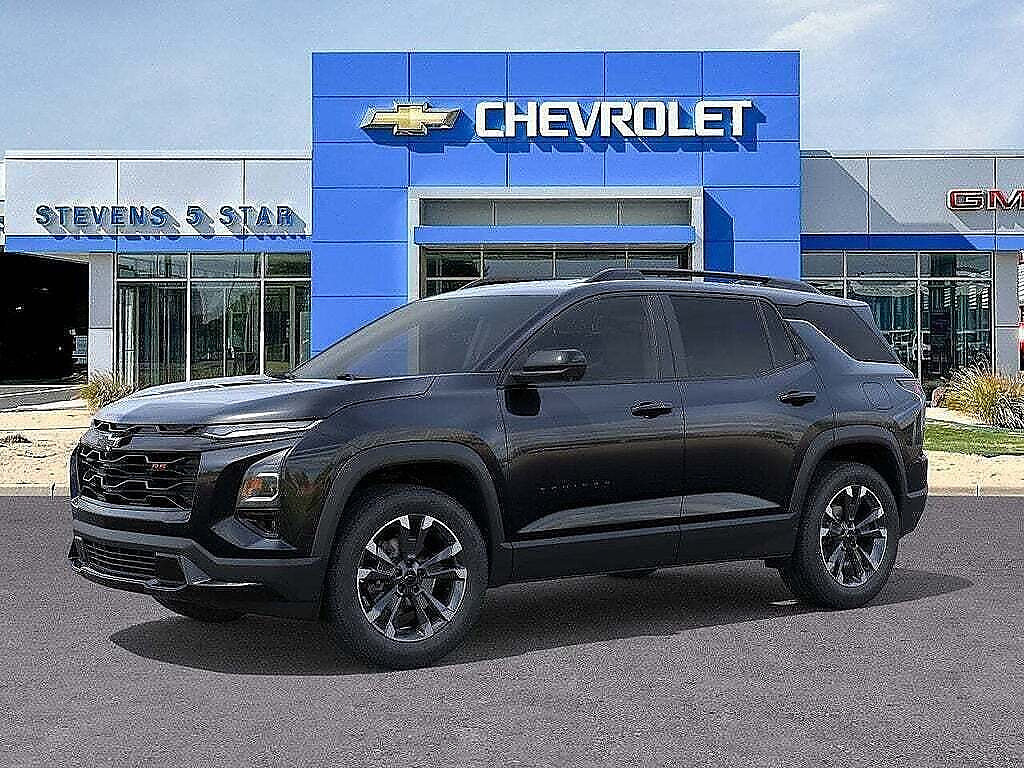 New 2026 Chevrolet Equinox RS w/ Convenience Package III FWD image 2