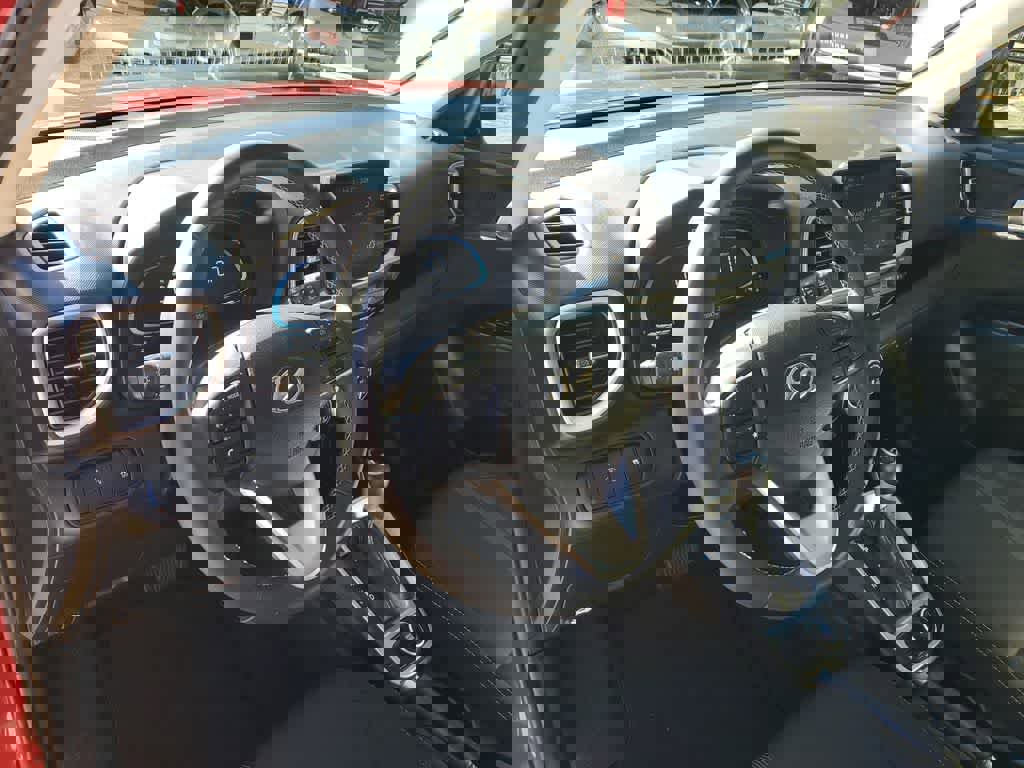 Used 2024 Hyundai Venue SEL image 22