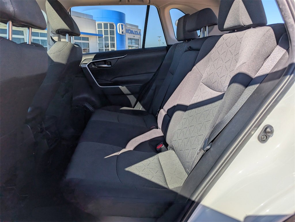 Used 2021 Toyota RAV4 XLE image 30