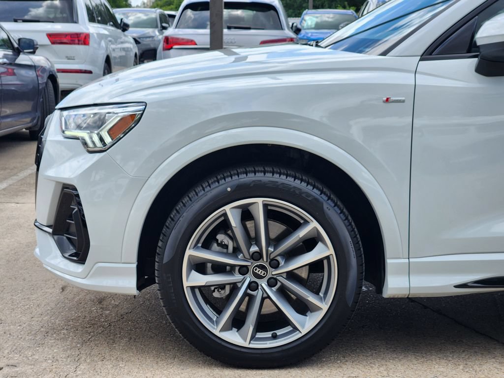 Certified 2023 Audi Q3 2.0T Premium Plus w/ Premium Plus Package AWD/4WD image 13
