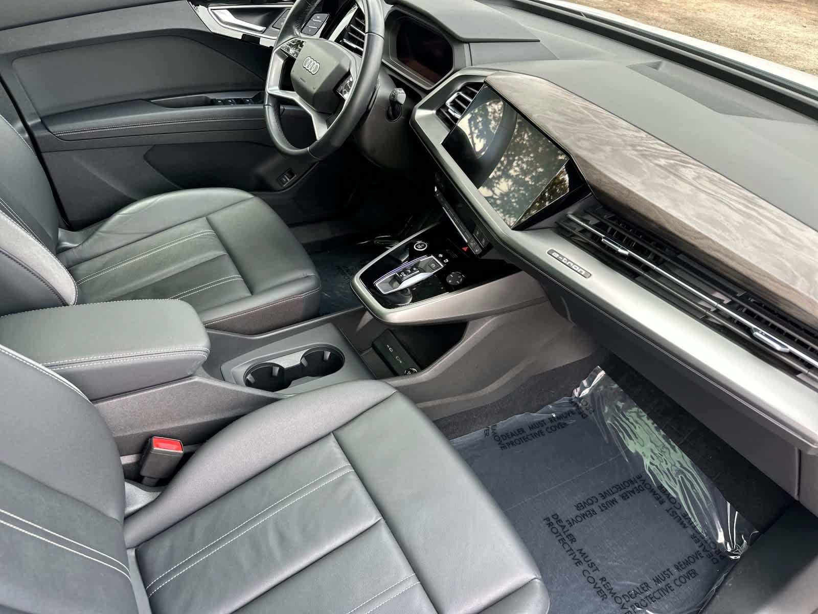 Used 2022 Audi Q4 e-tron Premium Plus w/ Premium Plus AWD/4WD image 16