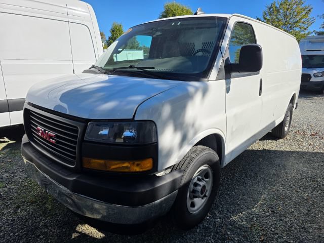 Used 2022 GMC Savana 2500 w/ Driver Convenience Package RWD image 2