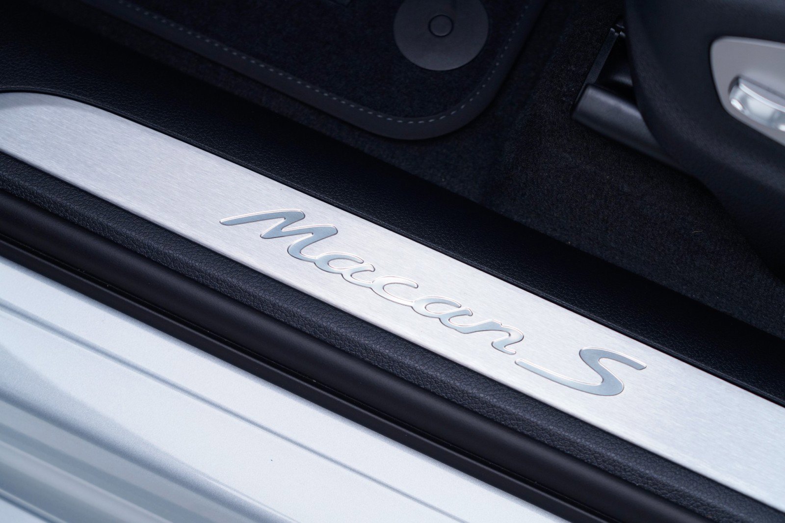 New 2026 Porsche Macan S image 15