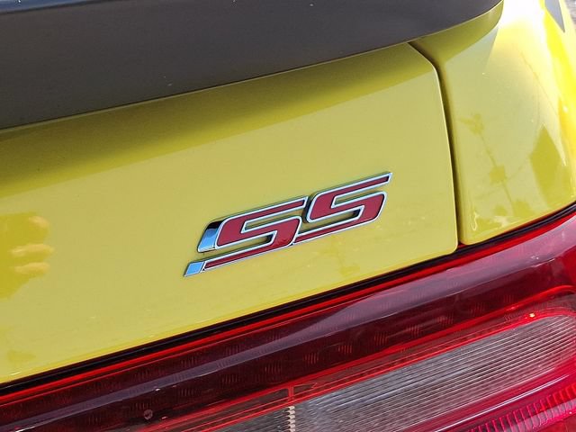 Used 2015 Chevrolet Camaro SS w/ SS Performance Package RWD image 32
