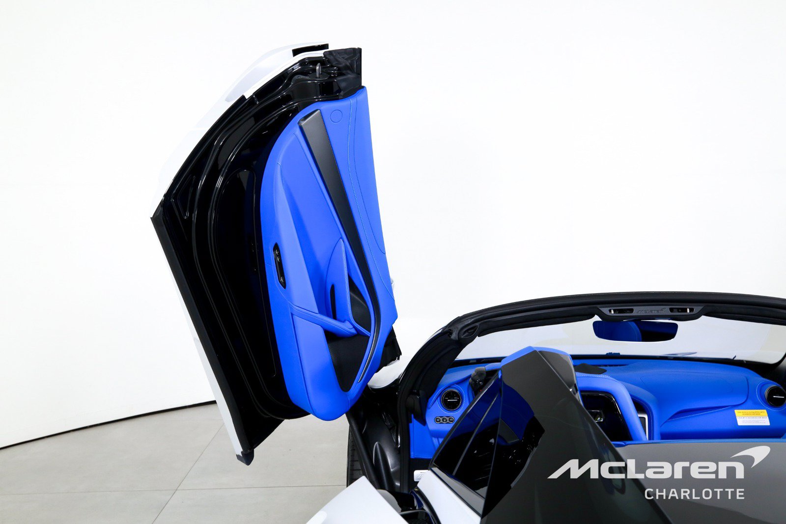 New 2026 McLaren 750S Spider RWD image 12
