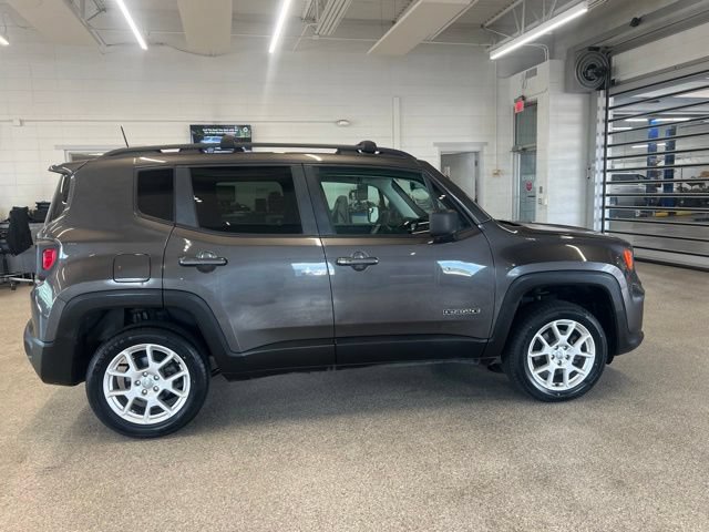 Used 2020 Jeep Renegade Sport w/ Sport Appearance Group AWD/4WD image 4