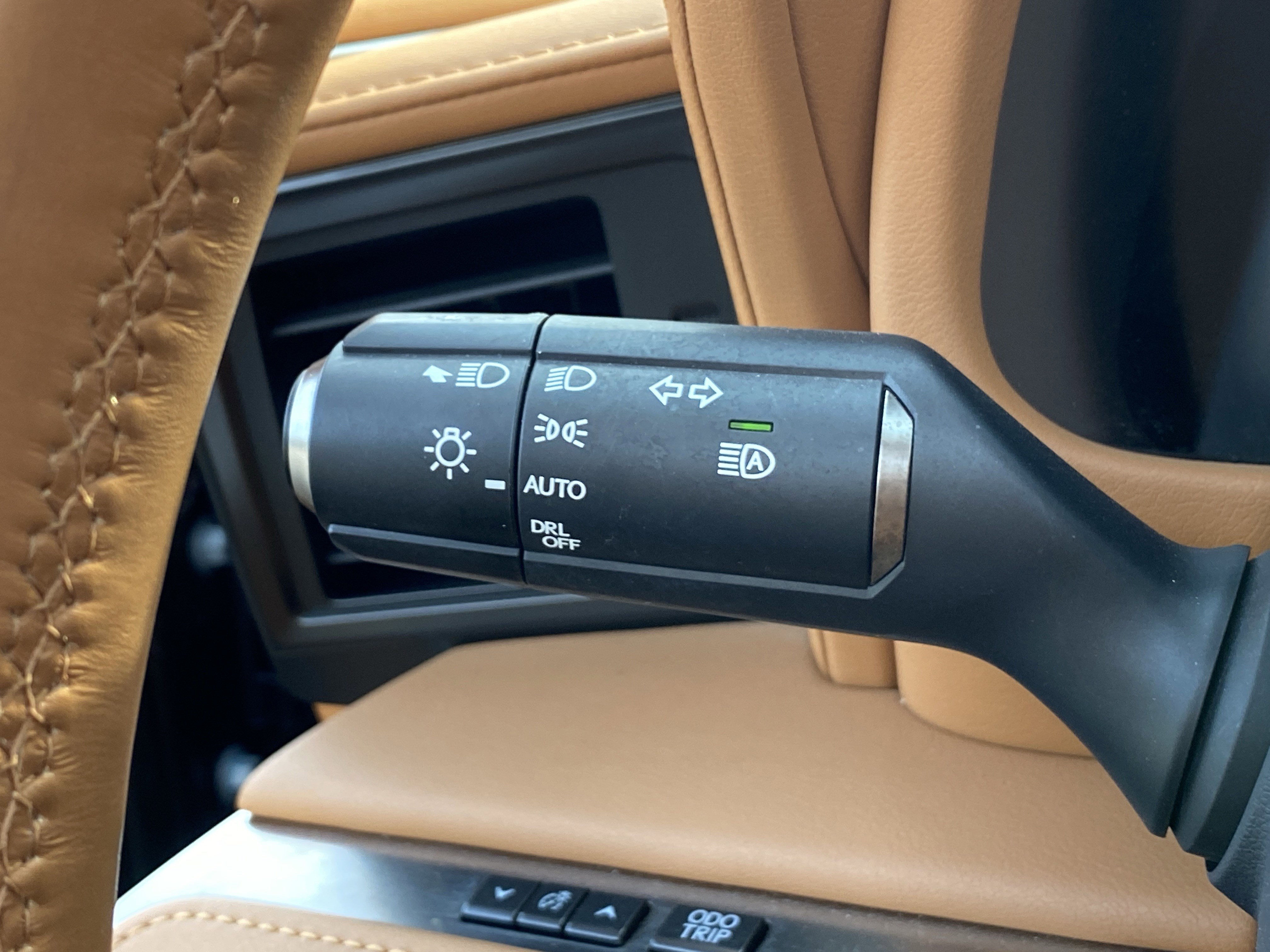 Used 2021 Lexus LC 500 Convertible w/ Touring Package image 24