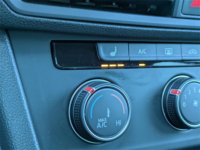 Used 2024 Volkswagen Jetta Sport image 21