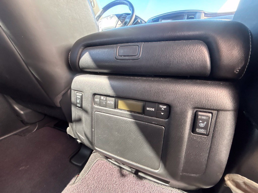 Used 2017 Nissan Armada Platinum RWD image 29