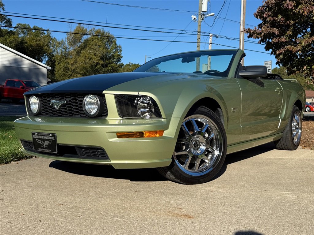 Used 2006 Ford Mustang GT RWD image 6
