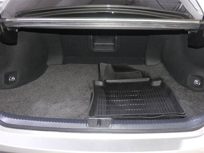 Used 2019 Lexus ES 300h w/ Accessory Package FWD image 9