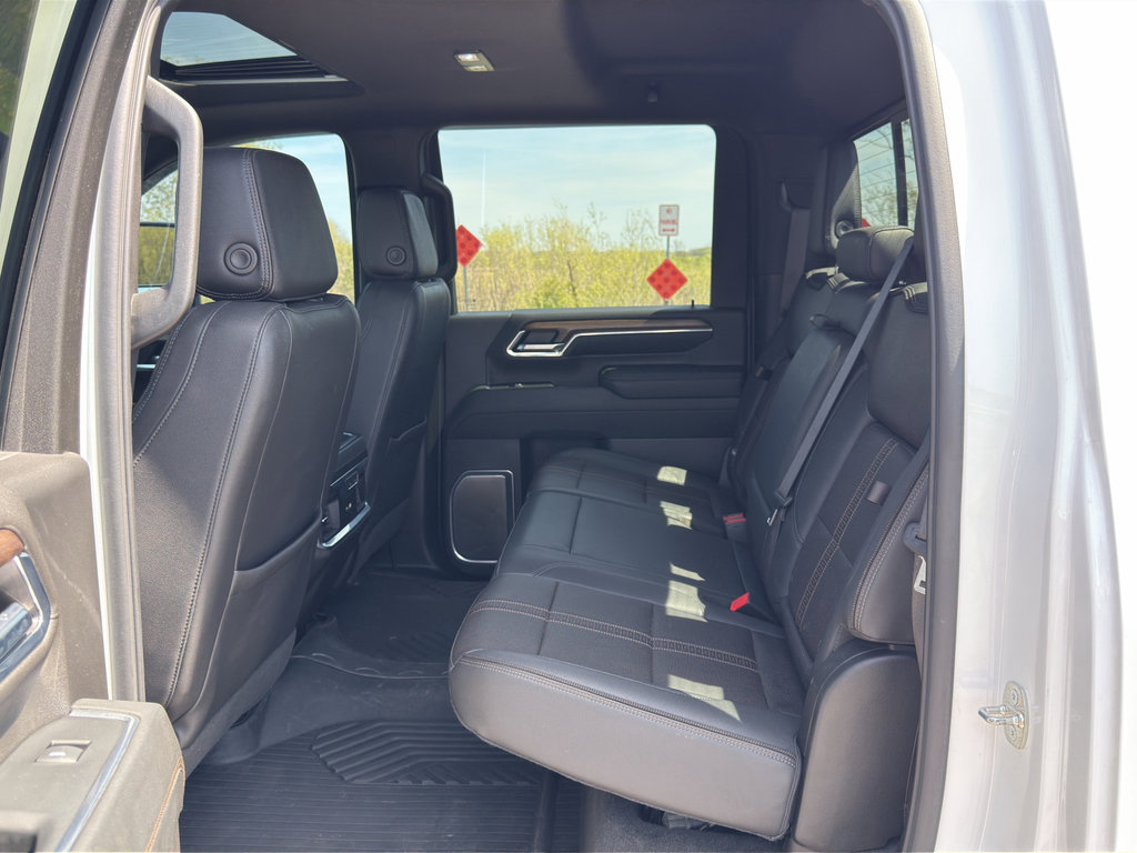 Used 2024 Chevrolet Silverado 3500 High Country w/ High Country Premium Package AWD/4WD image 38