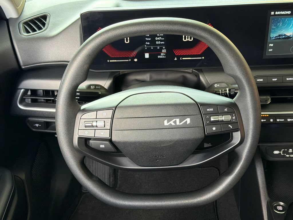 Used 2025 Kia K4 FWD image 4