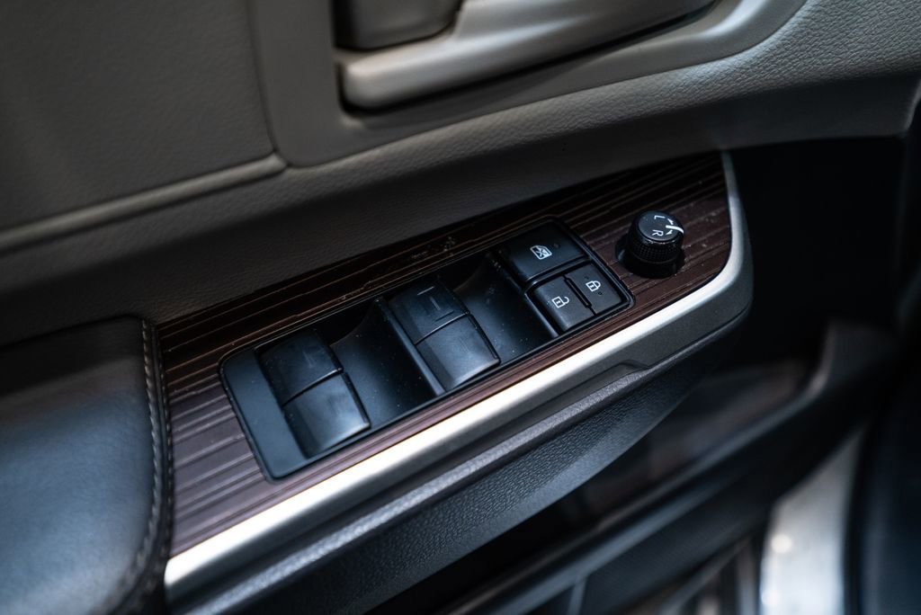 Certified 2023 Toyota Sienna LE image 21