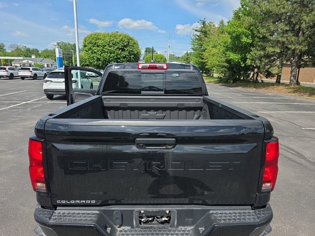 Used 2024 Chevrolet Colorado Z71 w/ Z71 Convenience Package 2 AWD/4WD image 28