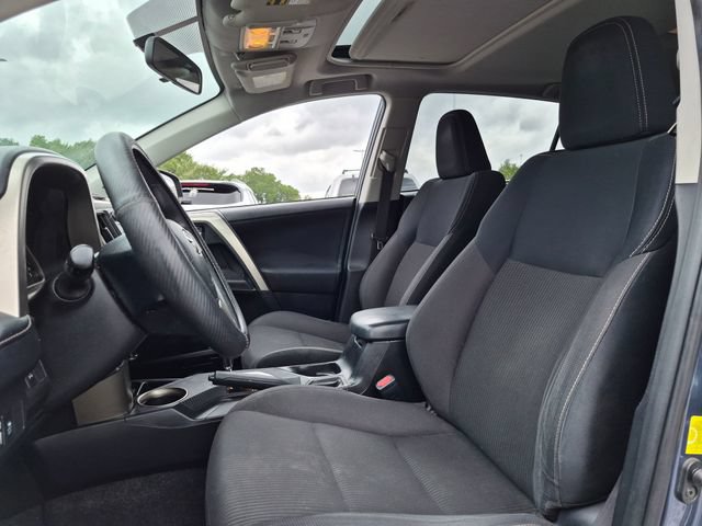 Used 2014 Toyota RAV4 XLE AWD/4WD image 14