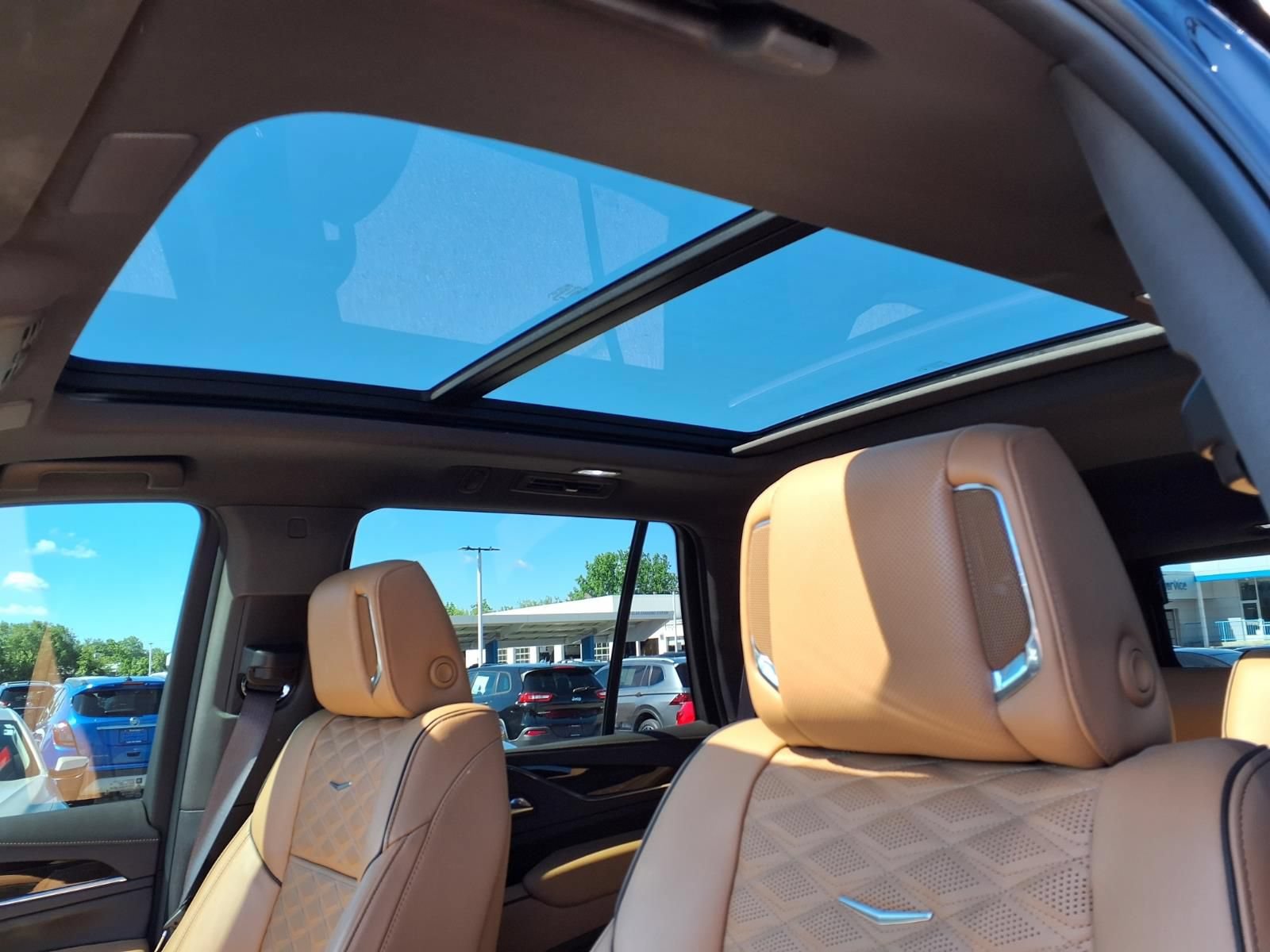 Certified 2023 Cadillac Escalade Sport w/ LPO, ONYX Package AWD/4WD image 17