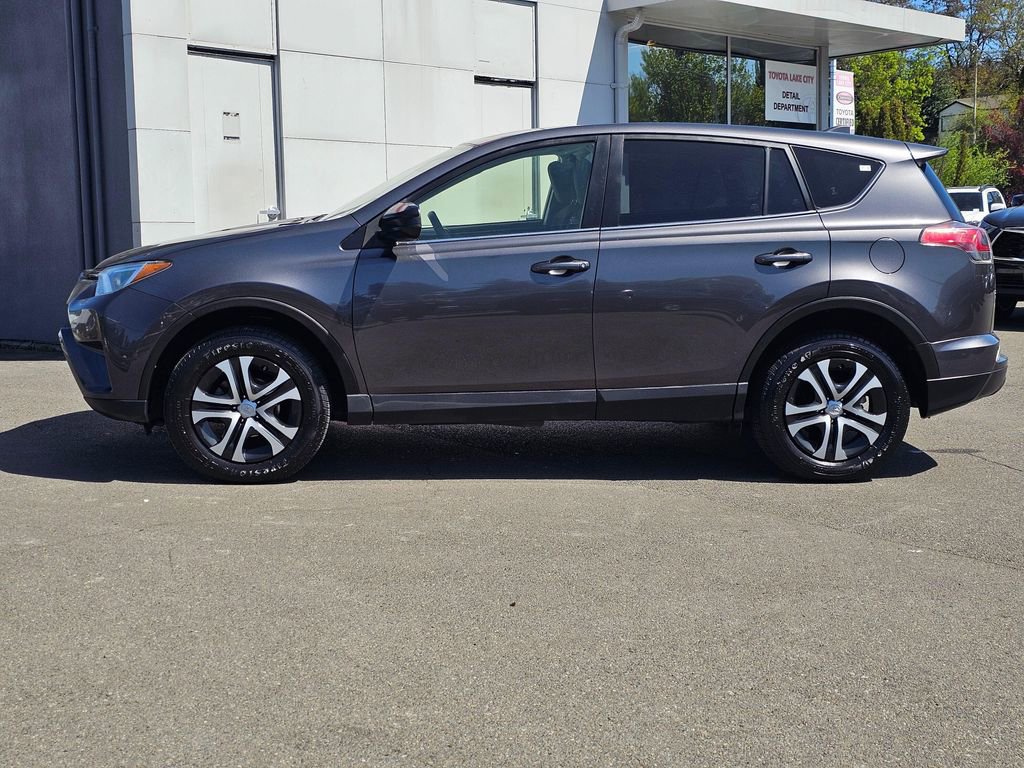 Used 2017 Toyota RAV4 LE w/ All Weather Liner Package AWD/4WD image 4