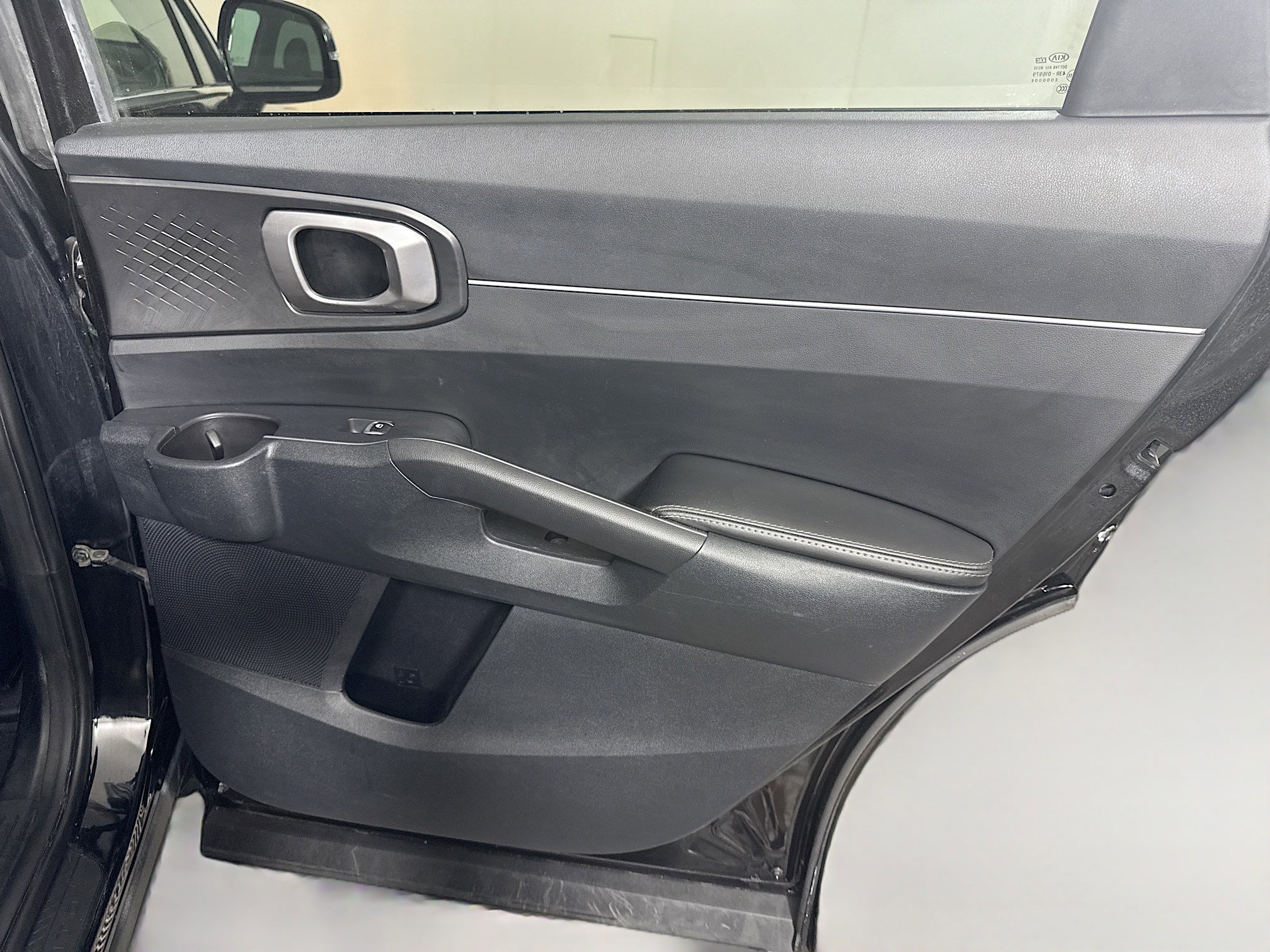 Used 2024 Kia Sorento S image 28