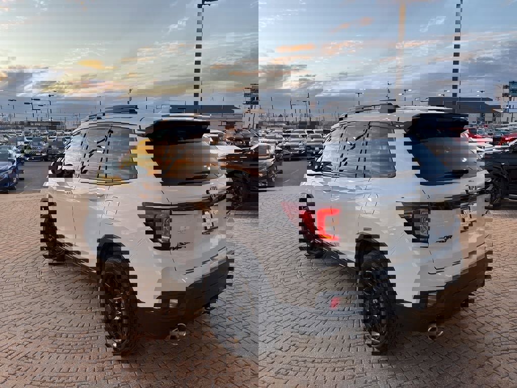 Used 2024 Honda Passport Black Edition image 7