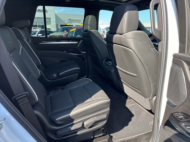 Certified 2026 Cadillac Escalade Luxury w/ LPO, Radiant Package image 25