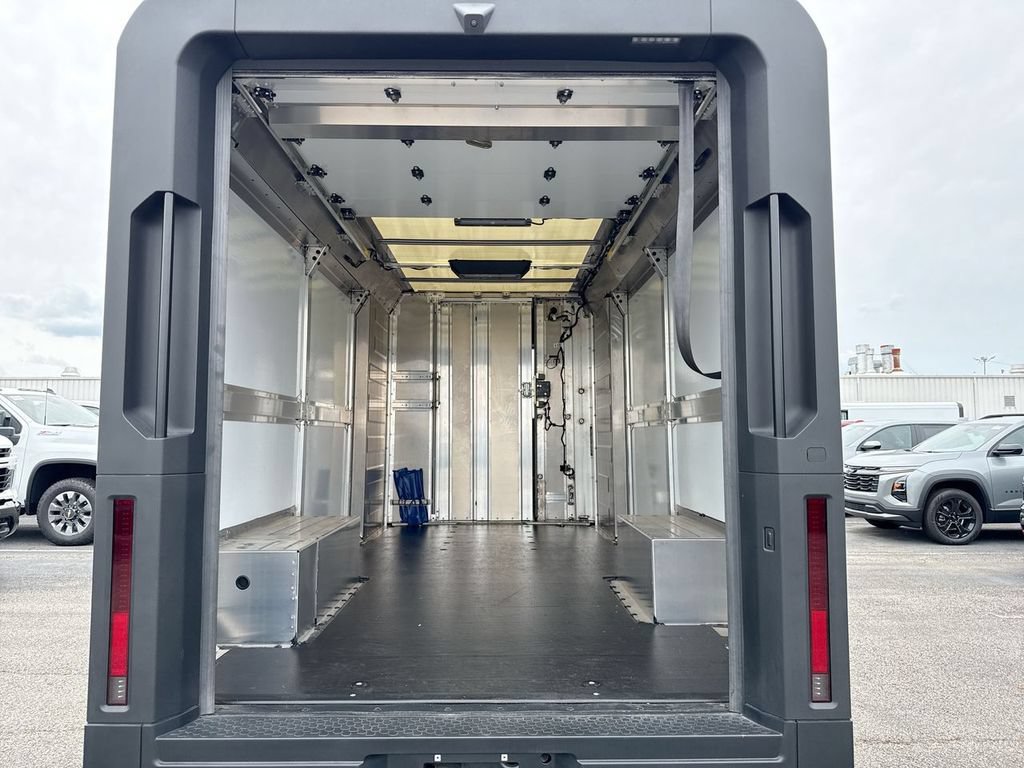 Used 2024 Chevrolet Brightdrop 600 w/ Battery Pack, Max Range AWD/4WD image 15