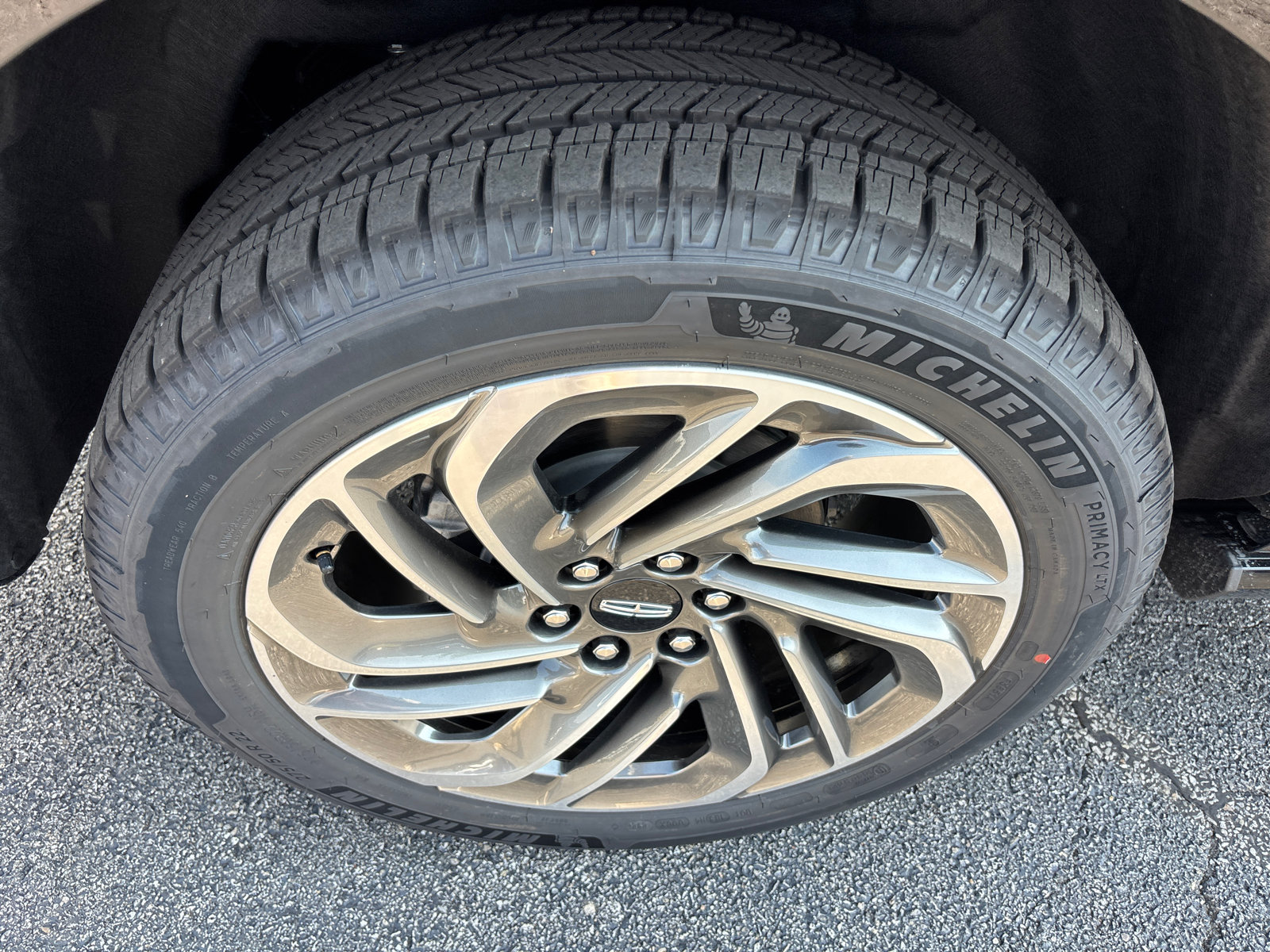 New 2027 Lincoln Navigator Reserve AWD/4WD image 10