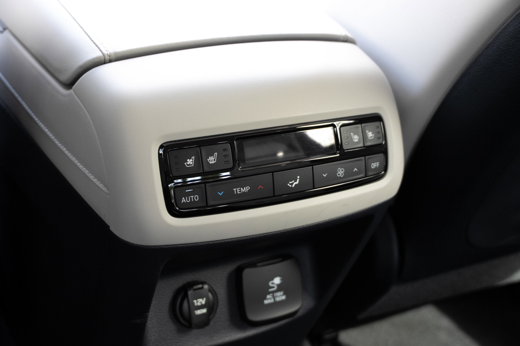 Used 2024 Hyundai Palisade Calligraphy image 22