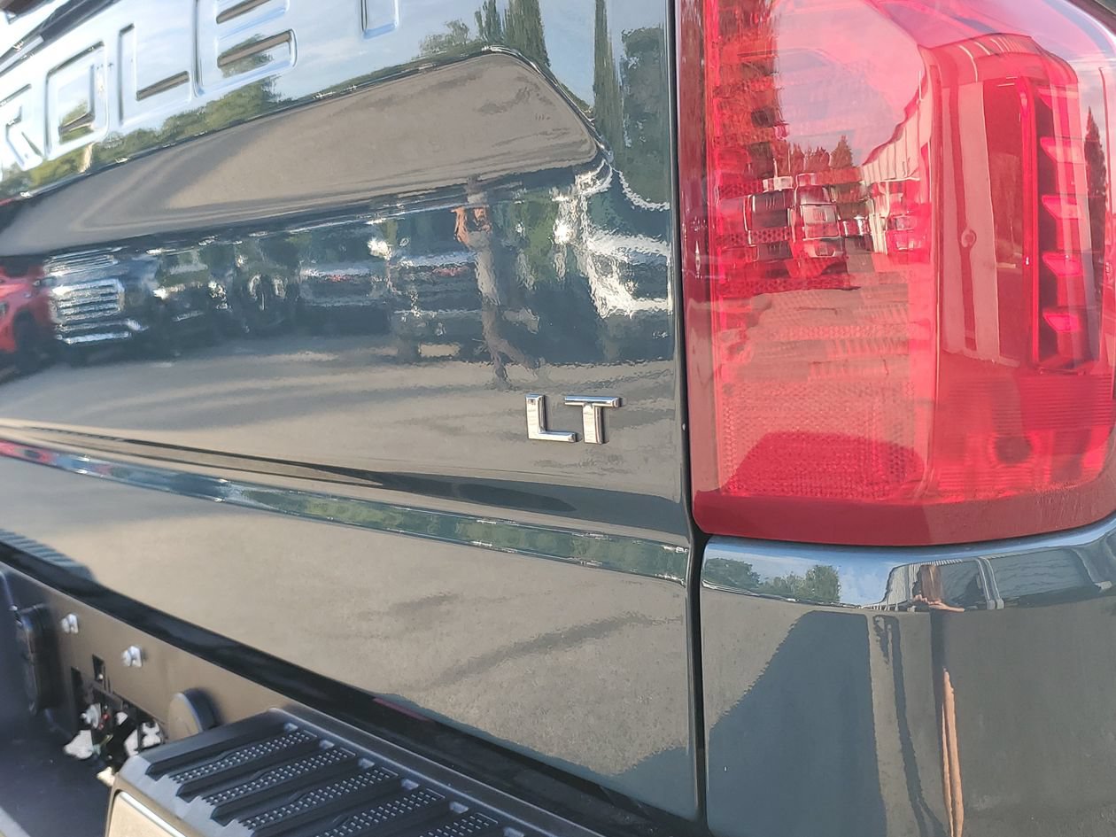 Used 2025 Chevrolet Silverado 1500 LT RWD image 8