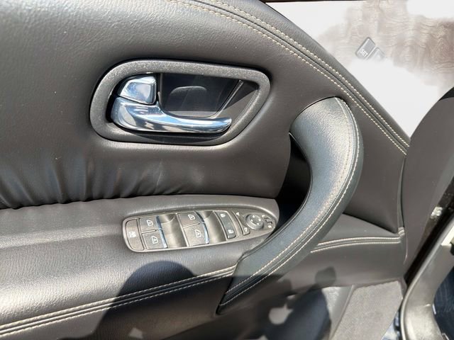 Used 2023 Nissan Armada Platinum w/ Captain's Chairs Package RWD image 18