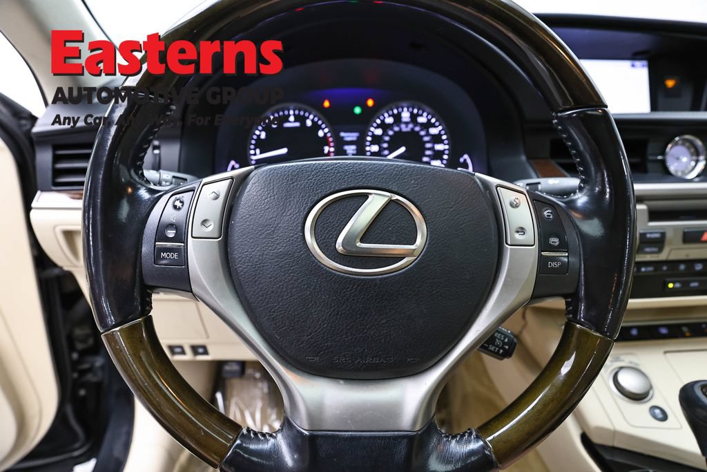 Used 2015 Lexus ES 350 w/ Luxury Package FWD image 10
