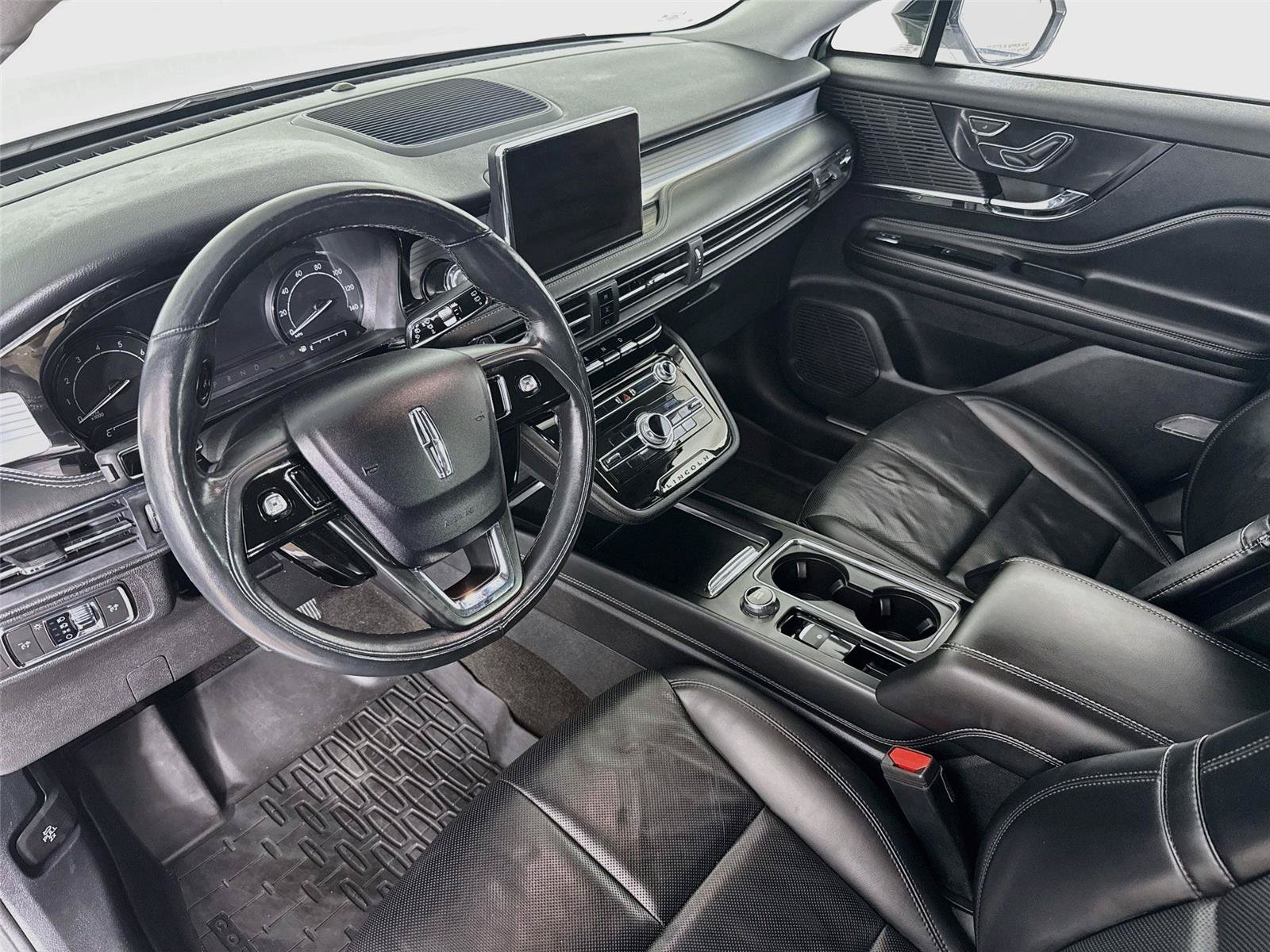 Used 2022 Lincoln Corsair AWD w/ Premium Package image 11