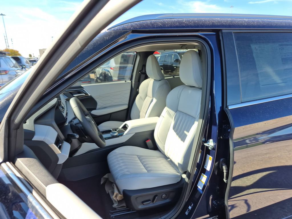 New 2026 Mitsubishi Outlander SEL image 32