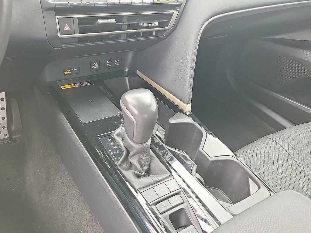 Used 2025 Toyota Camry XSE FWD image 16