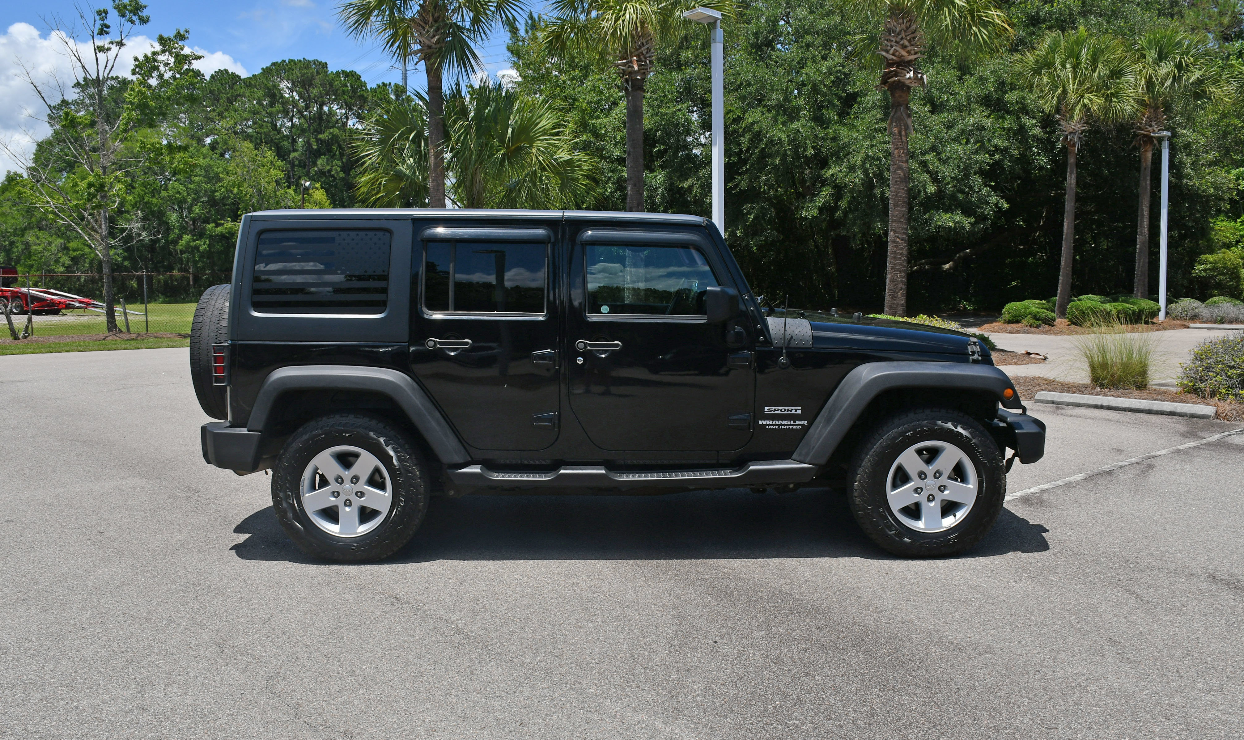 Used 2017 Jeep Wrangler Unlimited Sport w/ Quick Order Package 24S AWD/4WD image 2