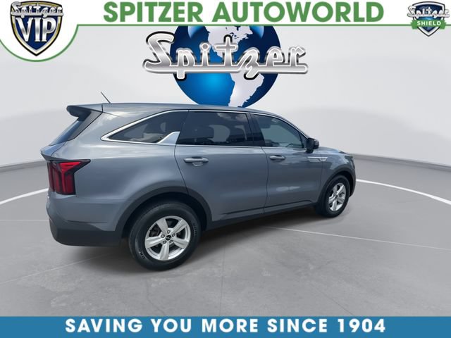 Certified 2023 Kia Sorento LX FWD image 9