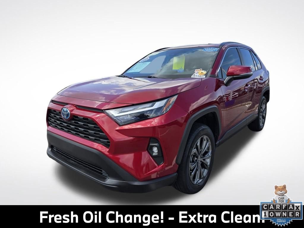 Used 2022 Toyota RAV4 XLE Premium AWD/4WD image 5